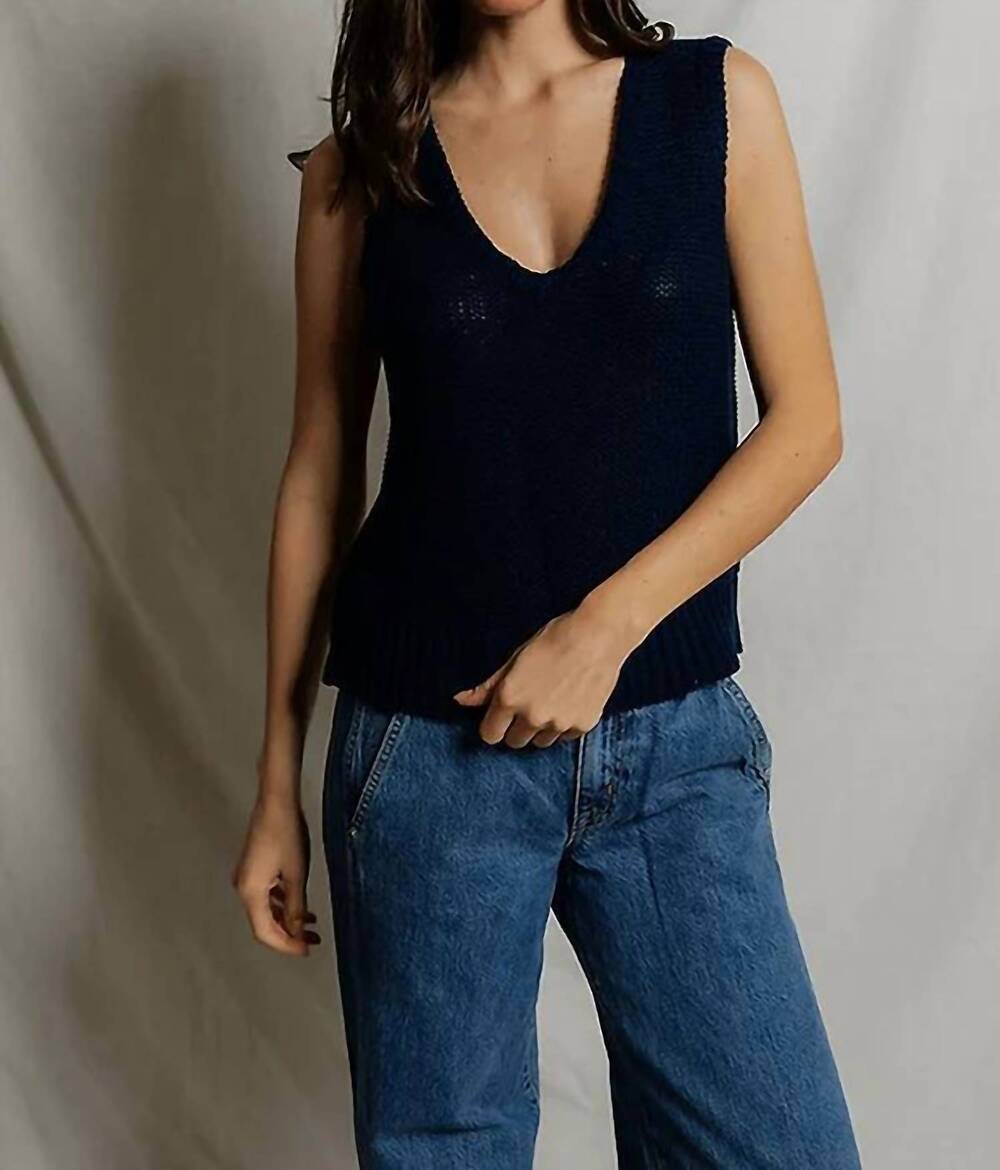 NEW PERFECTWHITETEE peggy sweater tank top in navy